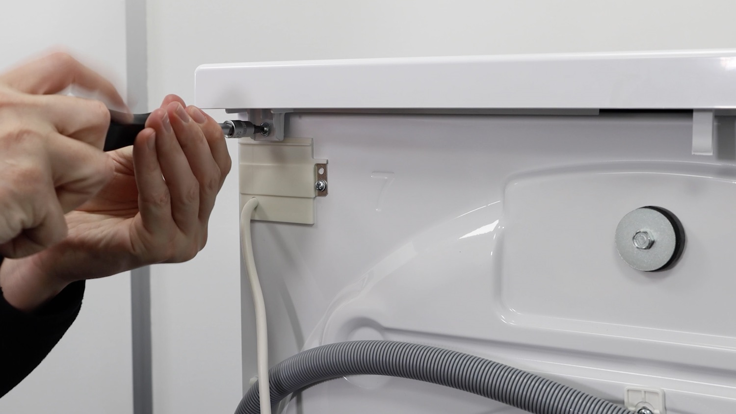 Re-attach washing machine lid